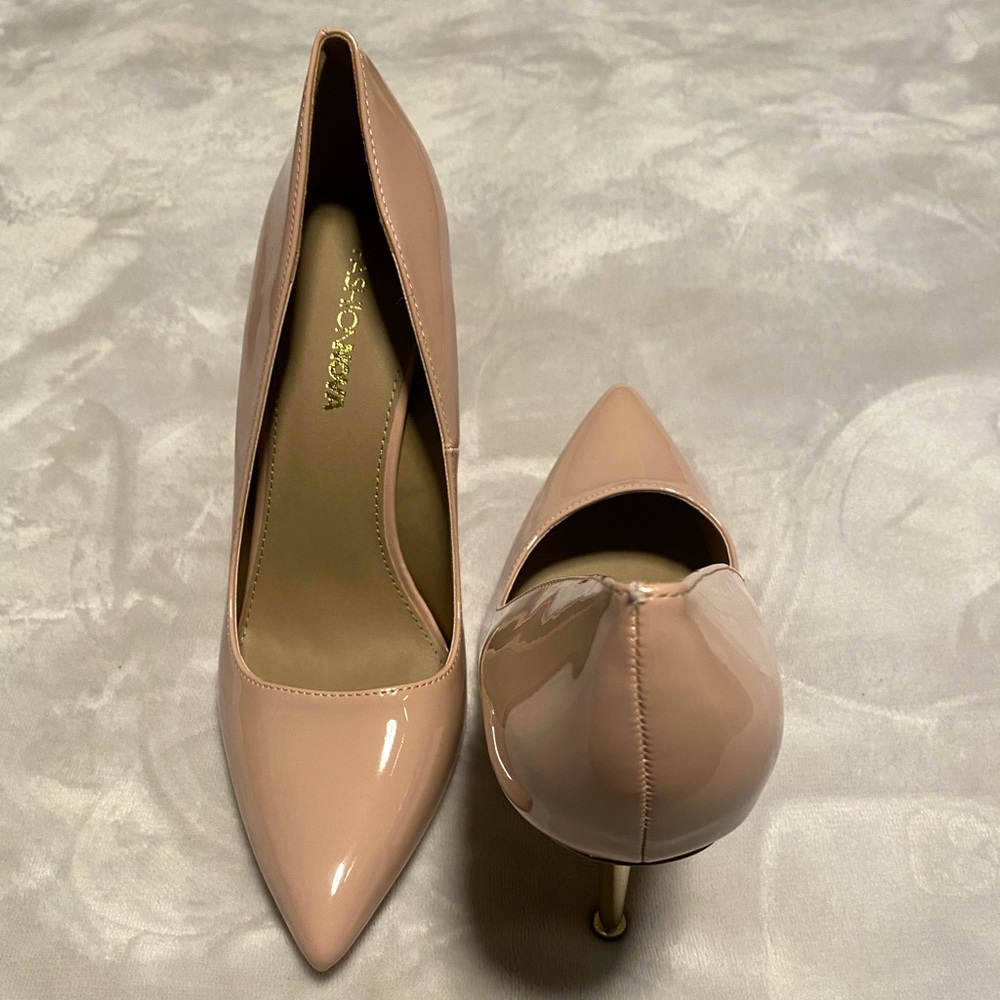 Patent nude pump